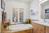 2710 Sandicrest Dr - Photo 31