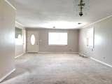 744 Boxwood Dr - Photo 3