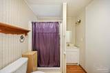 5411 Pond View Dr - Photo 16