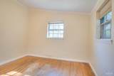 3411 Yonge St - Photo 32