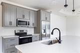 2908 Summer St - Photo 10