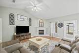 7135 Clearwood Rd - Photo 15