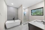 1306 Gonzalez St - Photo 23