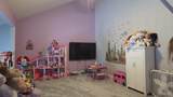 1364 Redwood Ln - Photo 9