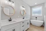 8318 Vickie St - Photo 14
