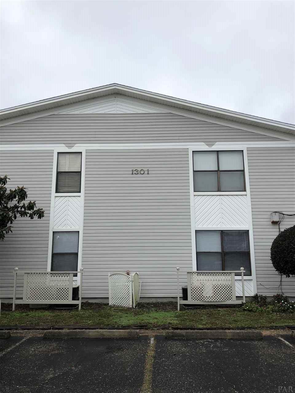 1301 Redwood Ln - Photo 1