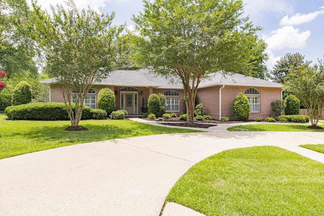 9085 Ashville Dr - Photo 1