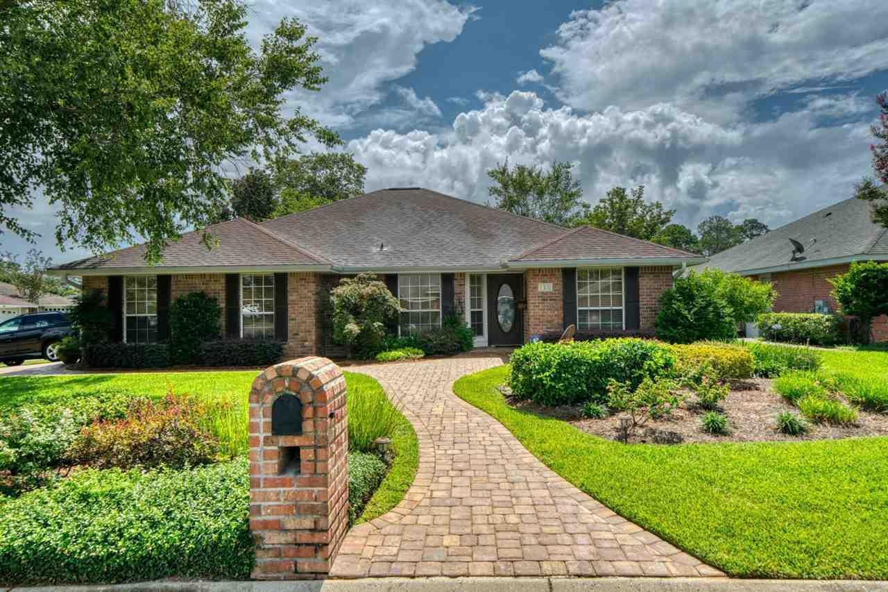 1301 Connemara Cir - Photo 1