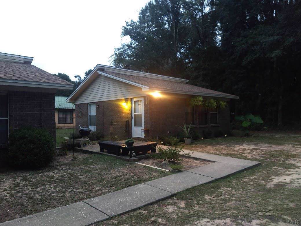 6305 Banyan Dr - Photo 1
