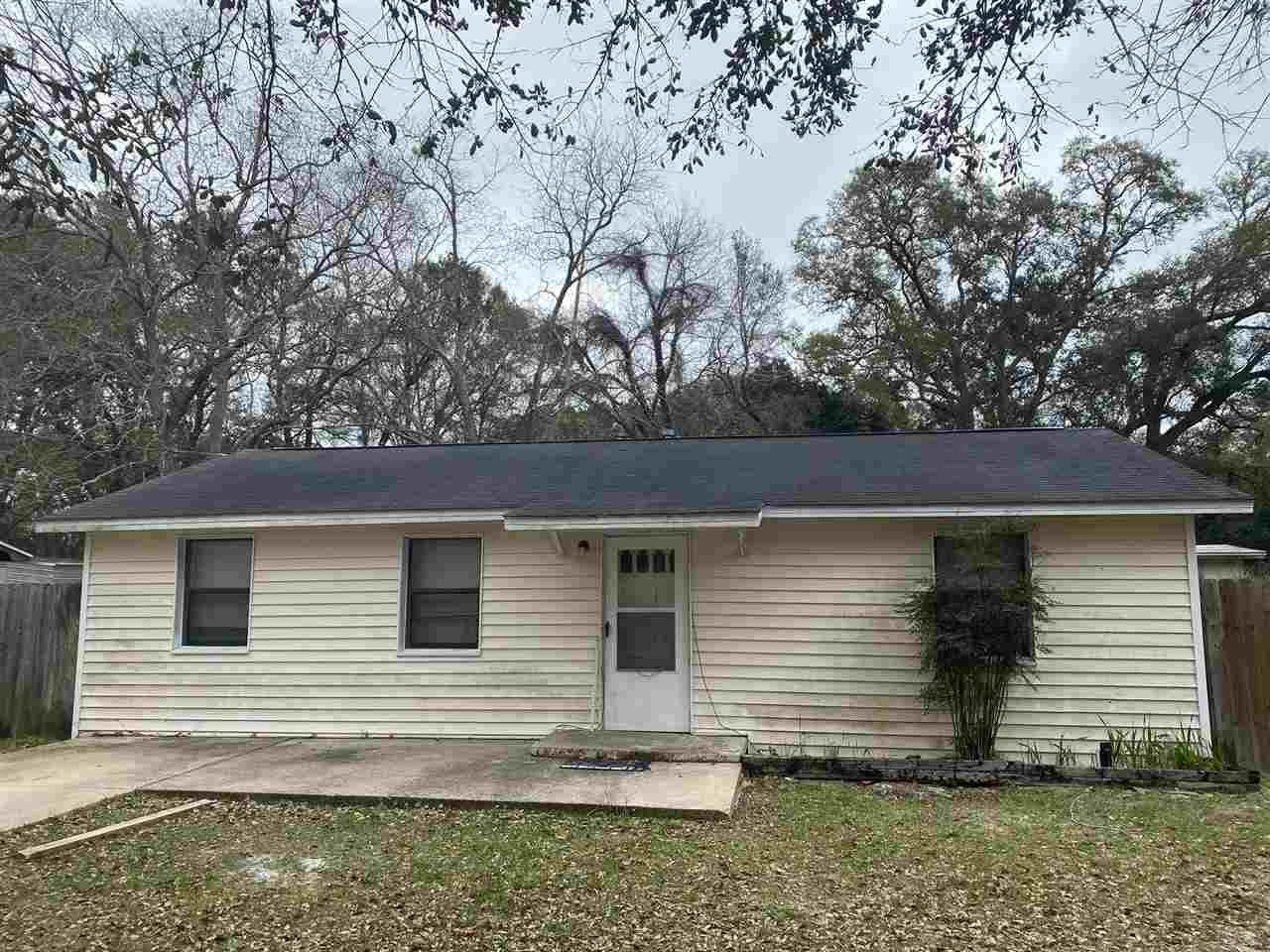 1712 Athens Ave - Photo 1