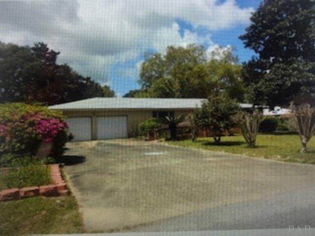 407 Rentz Ave - Photo 1