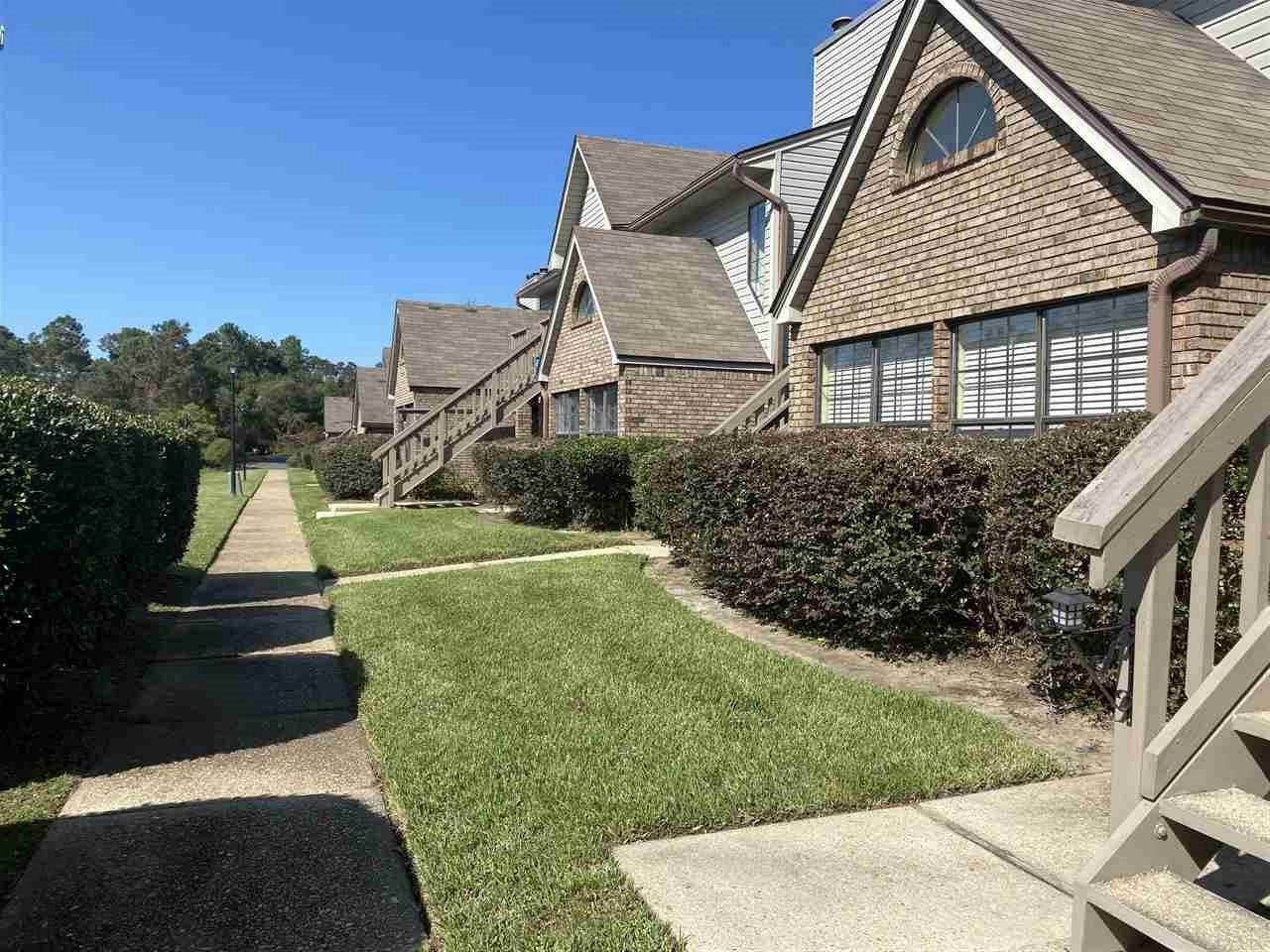 7150 Plantation Rd - Photo 1