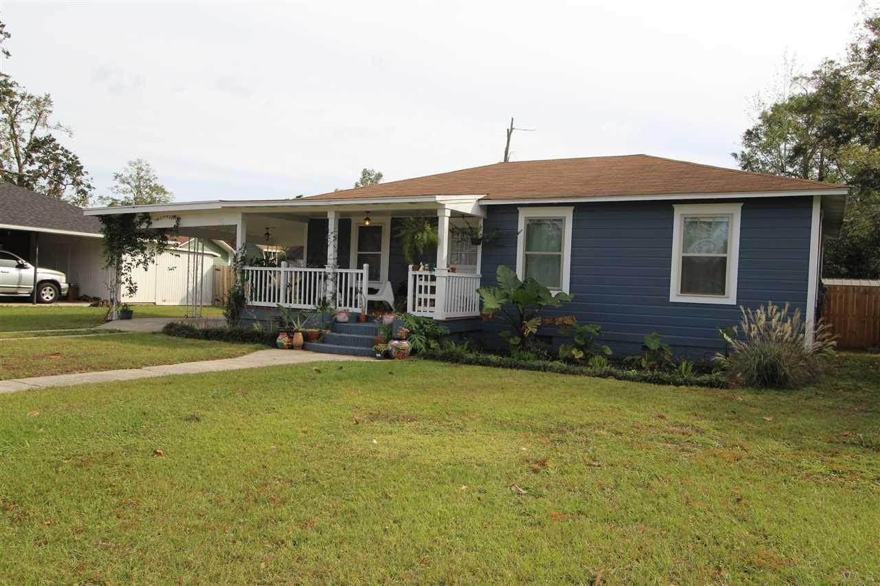 921 Scott St - Photo 1