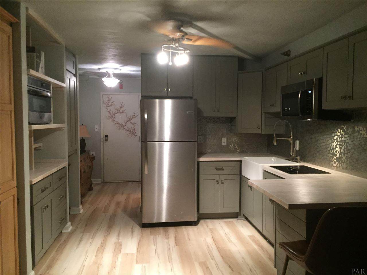 224 Garden St - Photo 1