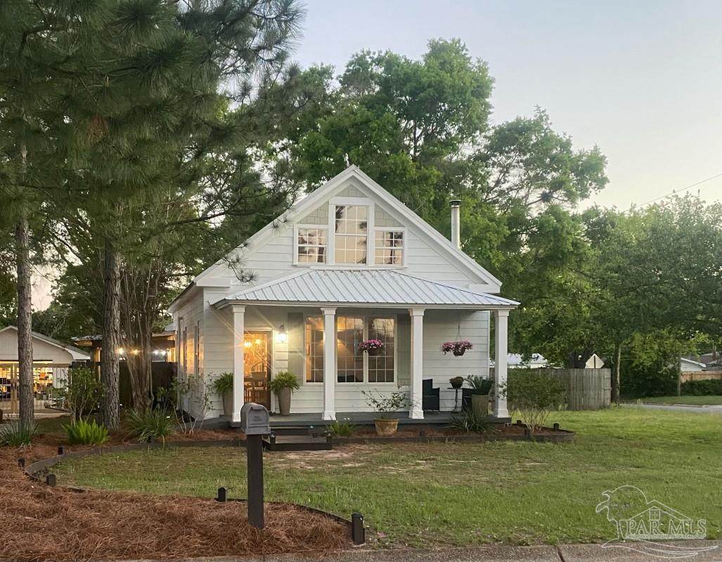 3201 Lakeview Ave - Photo 1