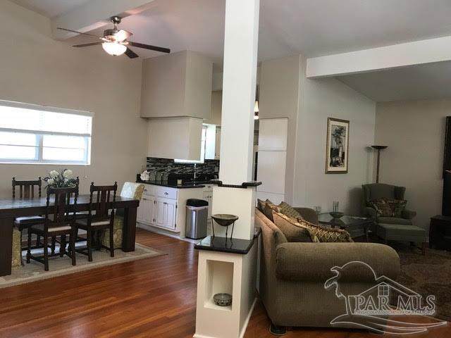 204 Poinciana Dr - Photo 1