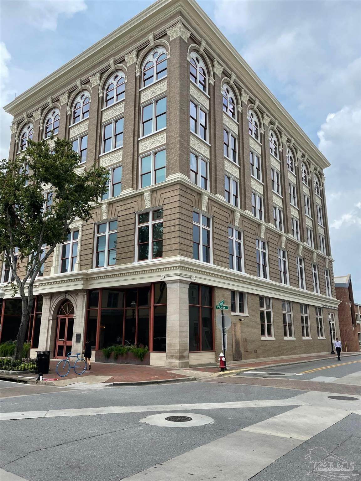 40 Palafox - Photo 1