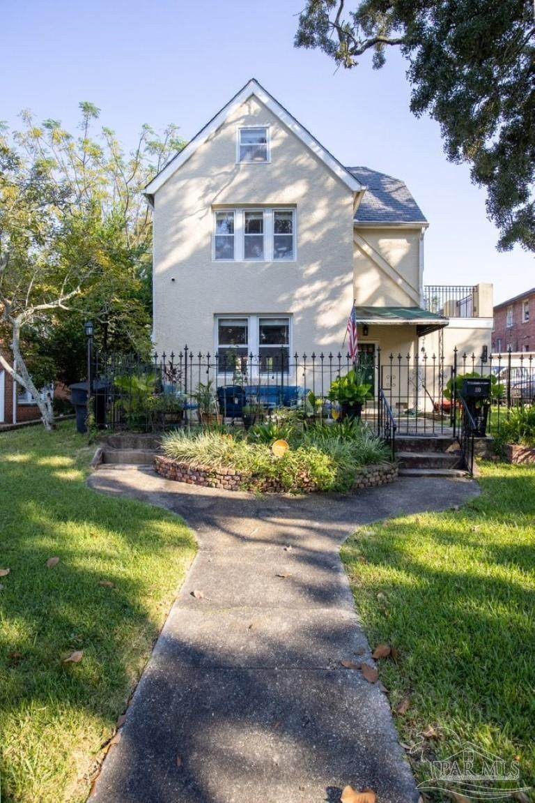 110 La Rua St - Photo 1