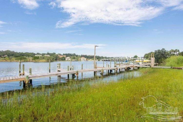 300 Bayou Blvd - Photo 1