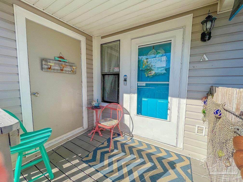 1301 Redwood Ln - Photo 1