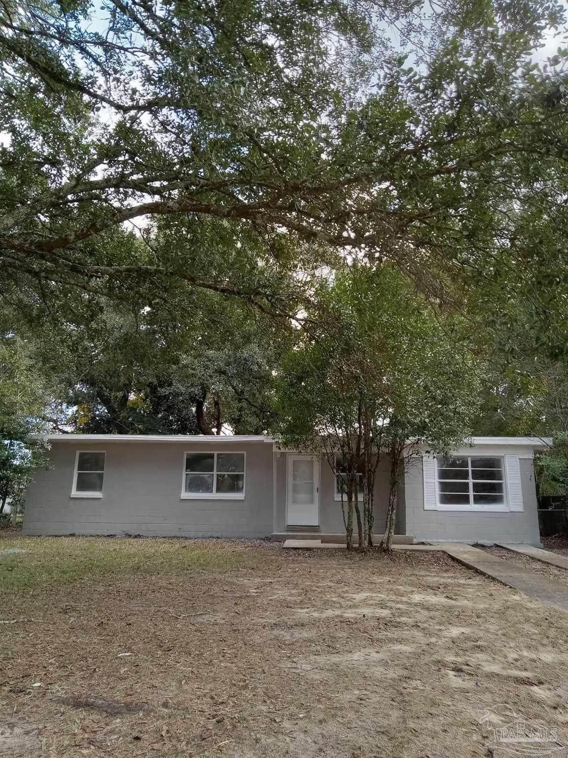 909 Cranbrook Ave - Photo 1