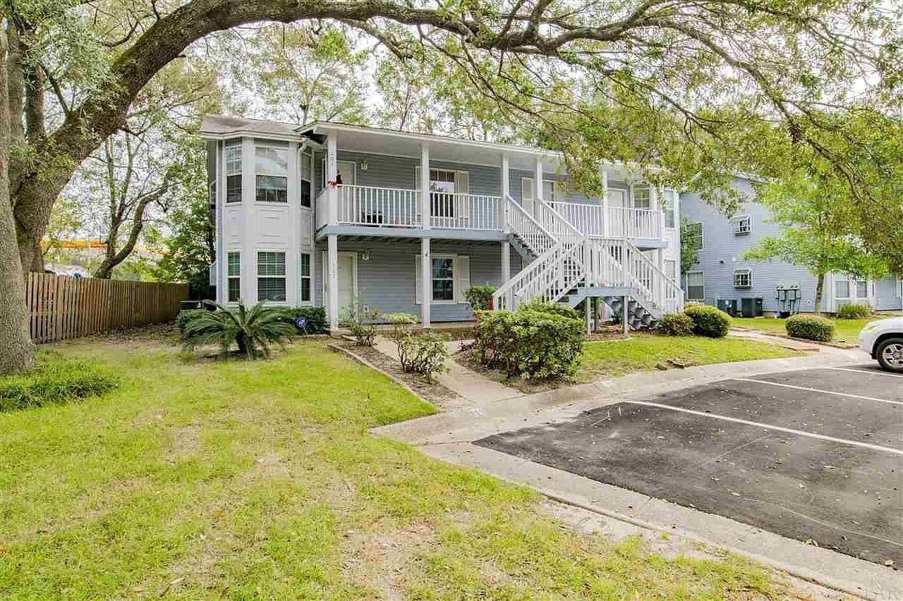 2813 Langley Ave - Photo 1