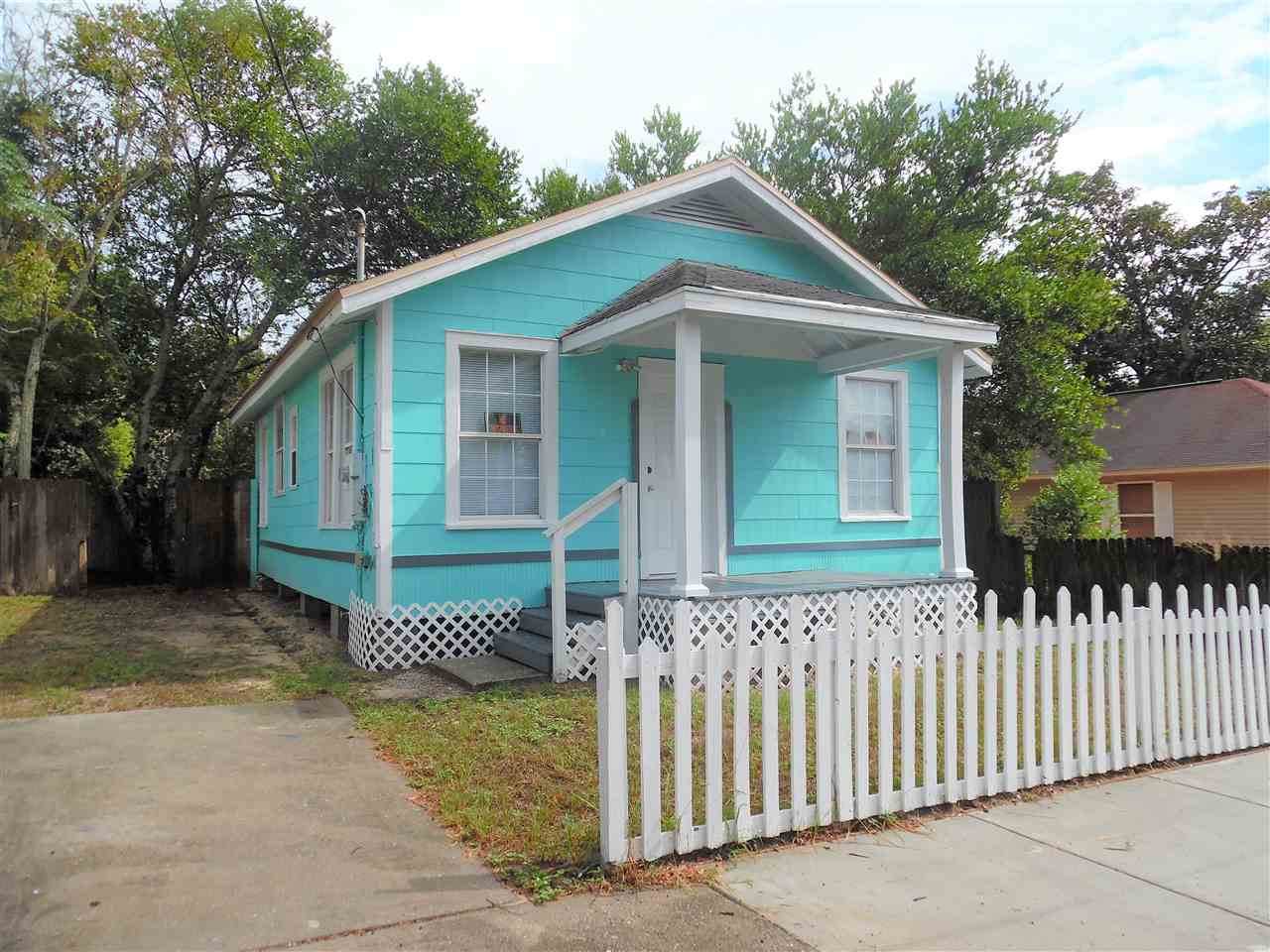 406 C St - Photo 1