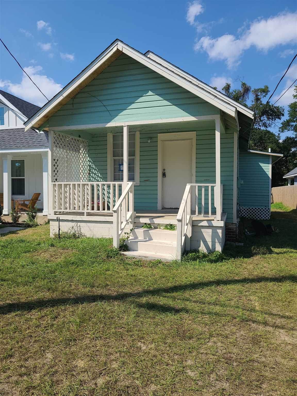 1214 Gadsden St - Photo 1