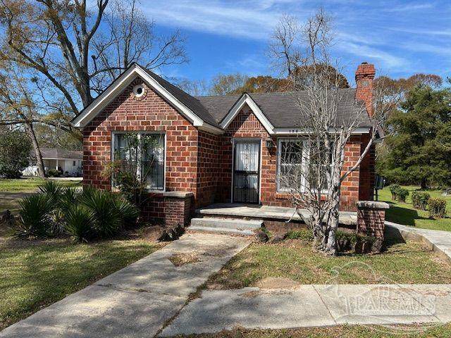 135 Carver Ave - Photo 1