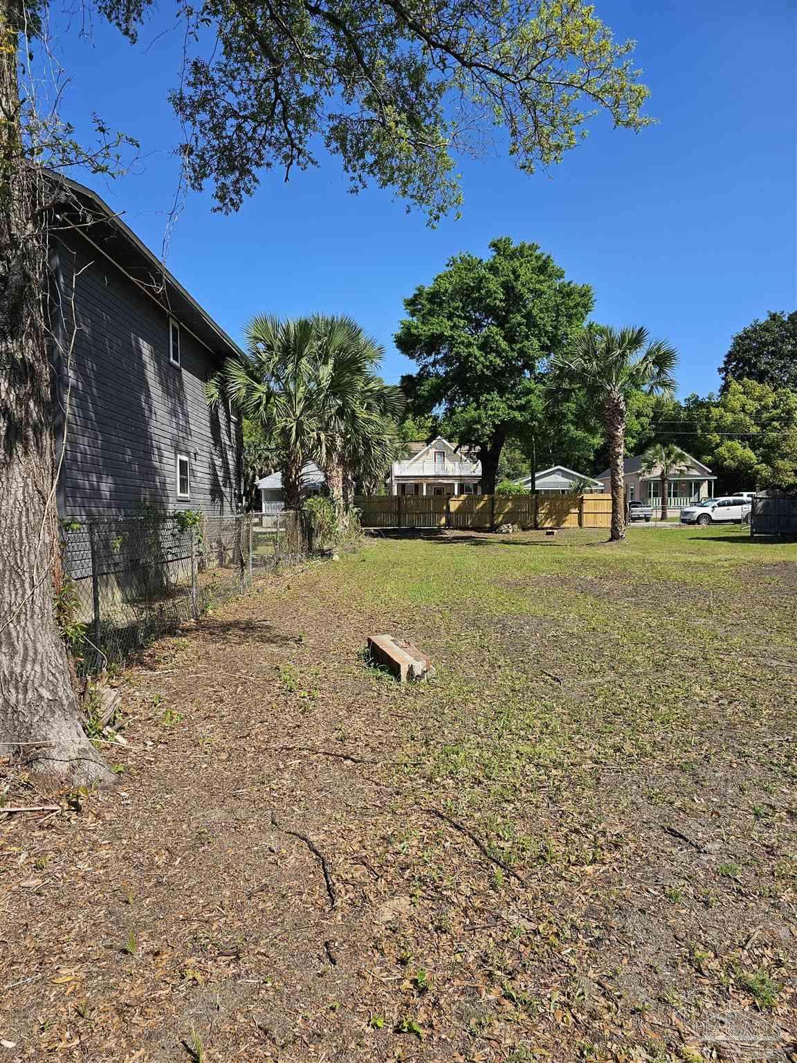 515 Strong St - Photo 1