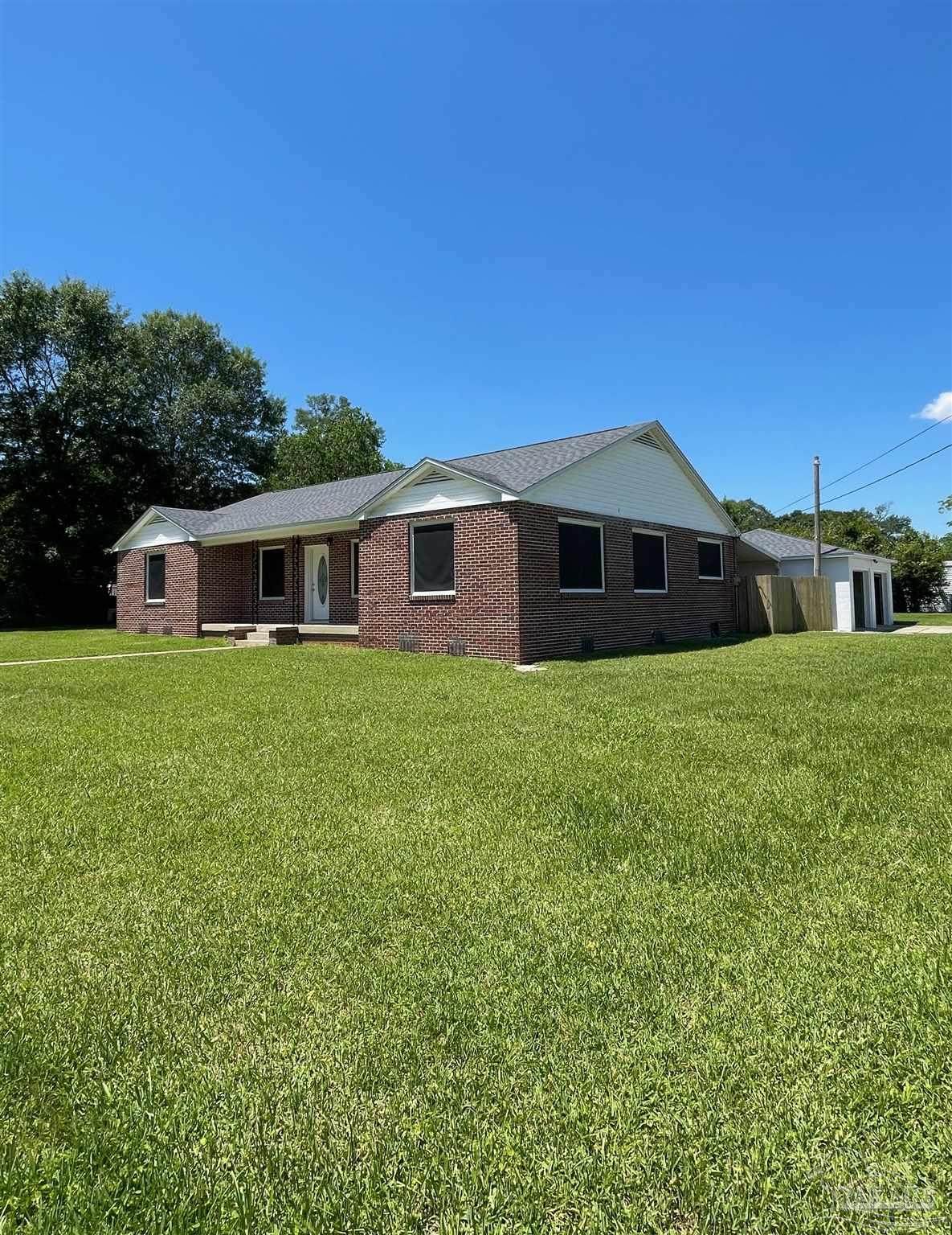 410 Pace Pkwy - Photo 1