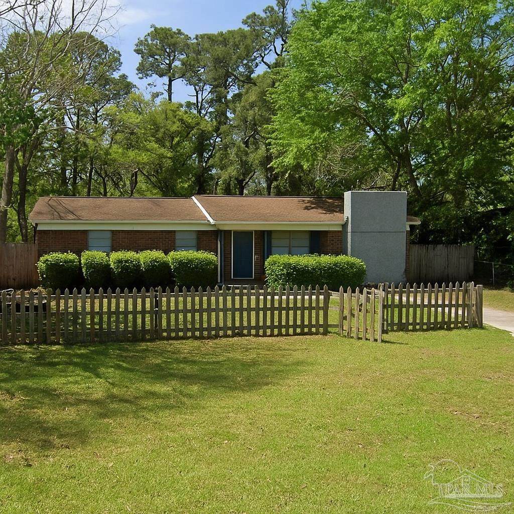 907 Colbert Ave - Photo 1