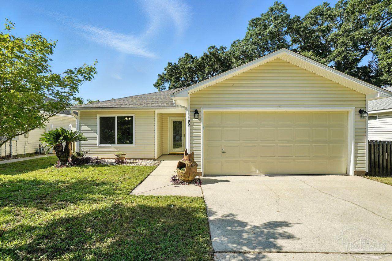 1192 Simpson St - Photo 1
