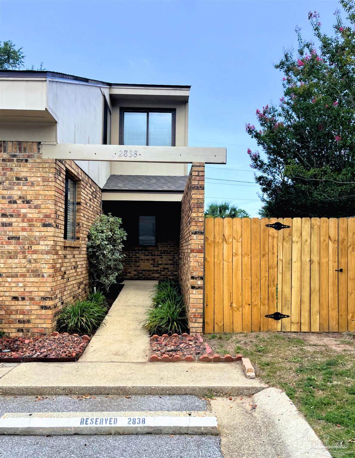 2838 Villager Cir - Photo 1