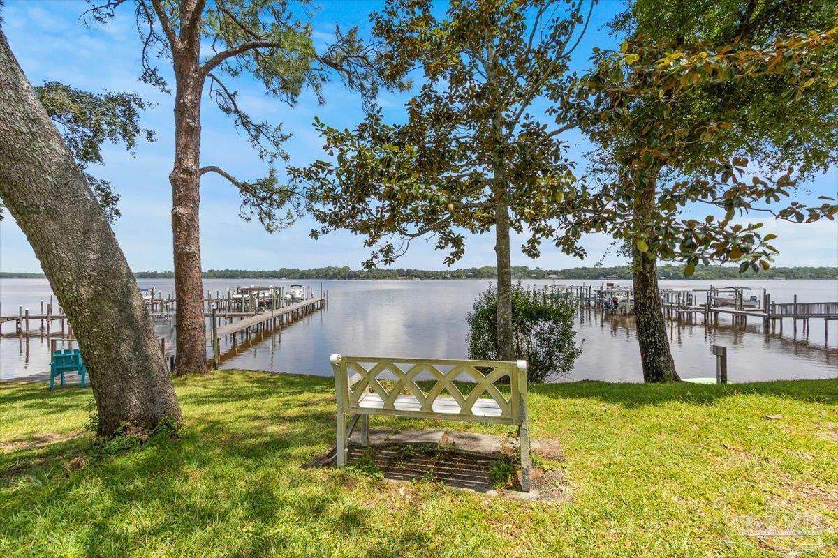https://bt-photos.global.ssl.fastly.net/pensacola/orig_boomver_1_668805-2.jpg