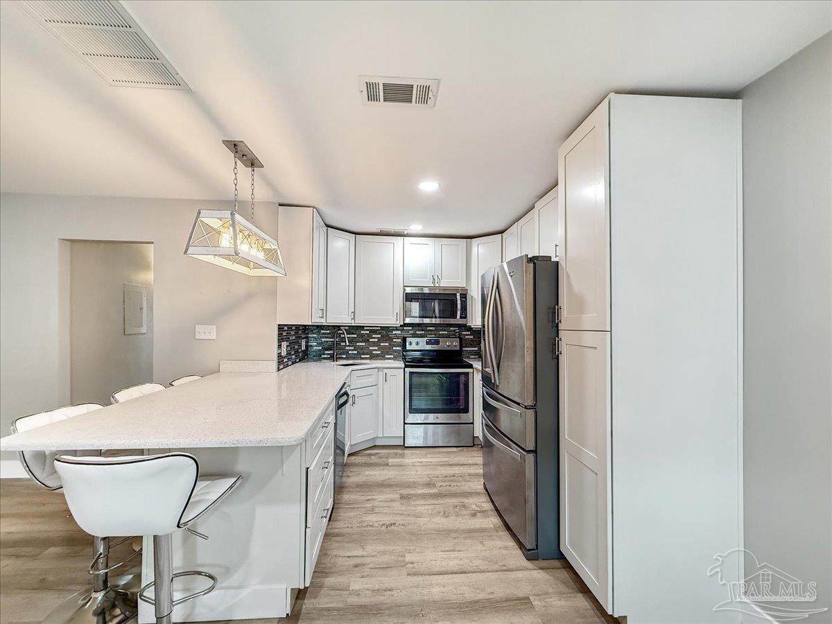 1100 Shoreline Dr - Photo 1