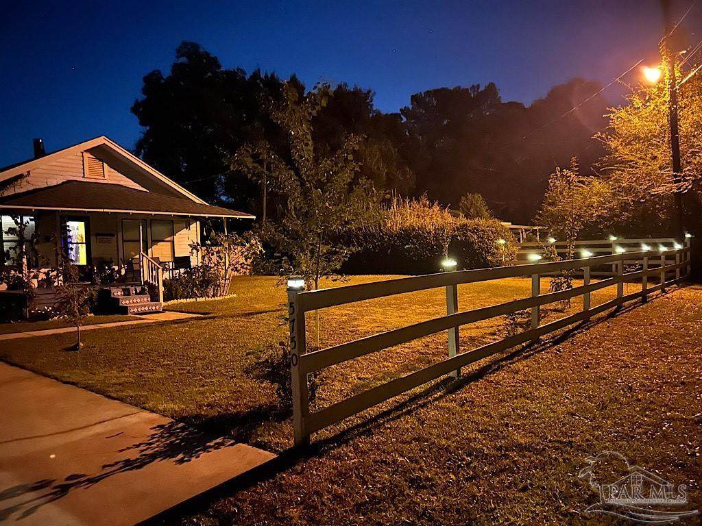 https://bt-photos.global.ssl.fastly.net/pensacola/orig_boomver_1_673209-2.jpg