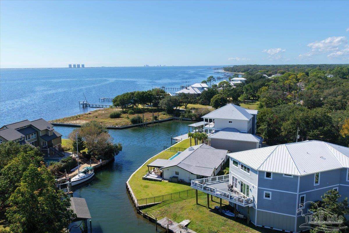 https://bt-photos.global.ssl.fastly.net/pensacola/orig_boomver_1_673680-2.jpg