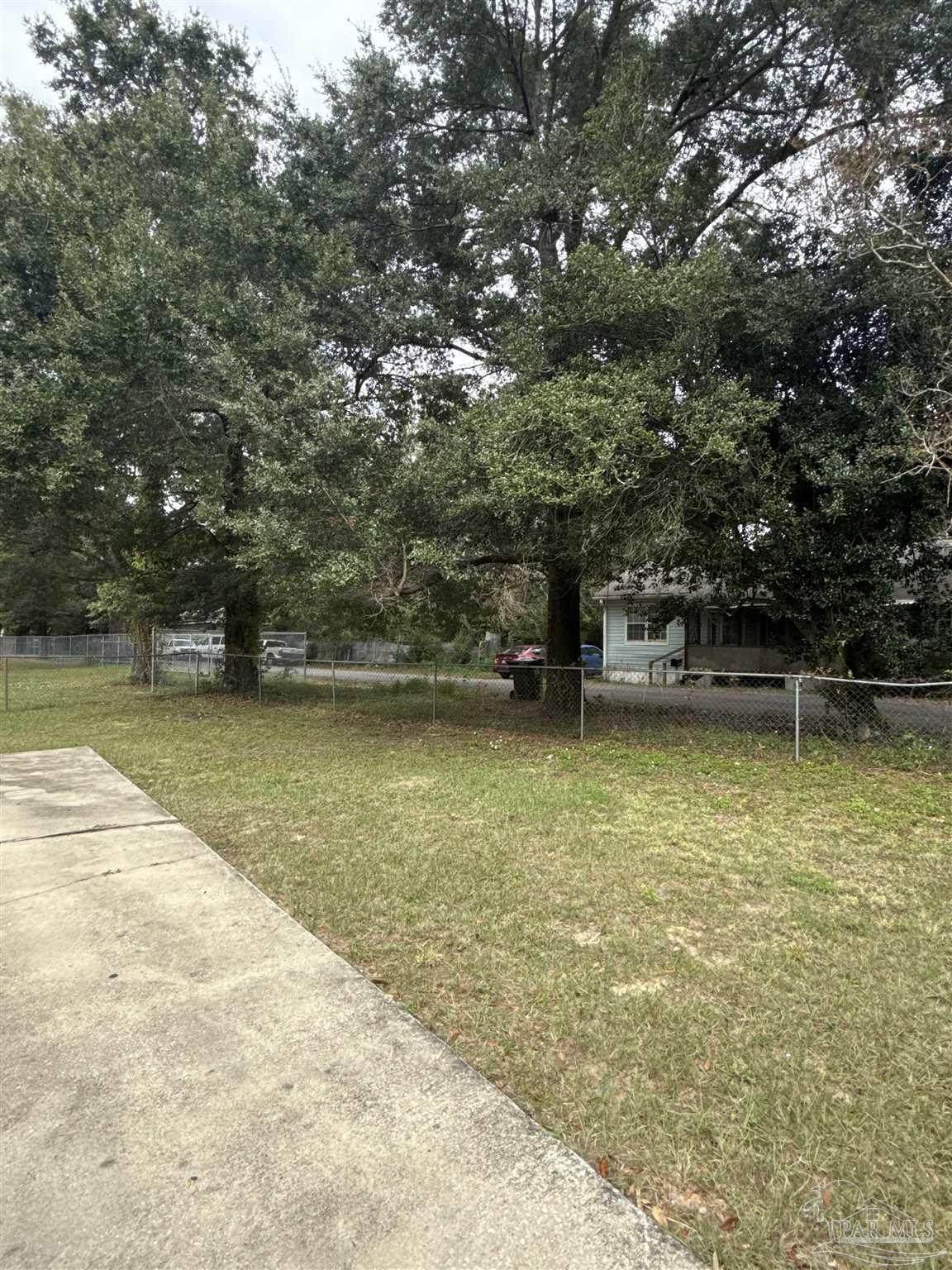 https://bt-photos.global.ssl.fastly.net/pensacola/orig_boomver_1_673753-2.jpg