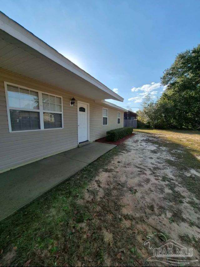 4071 Diamond St - Photo 1