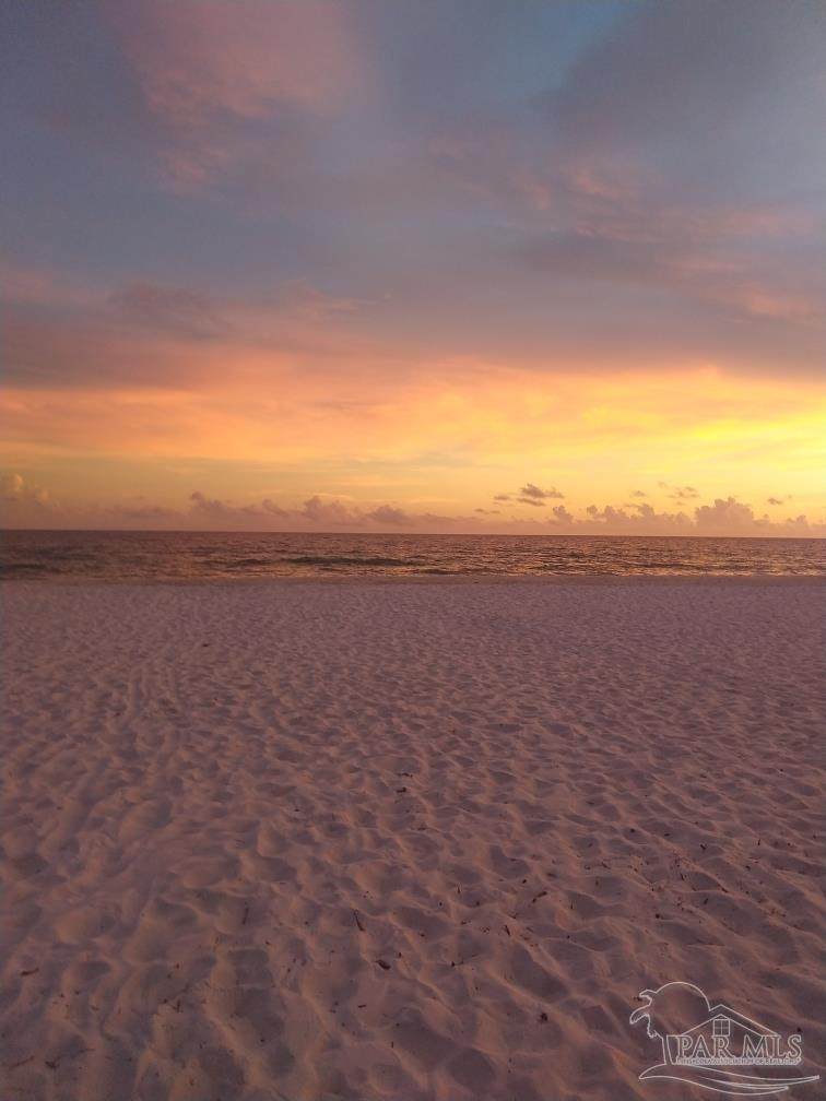 https://bt-photos.global.ssl.fastly.net/pensacola/orig_boomver_1_674781-3.jpg