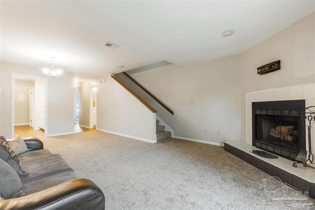 912 Brookside Pl - Photo 1