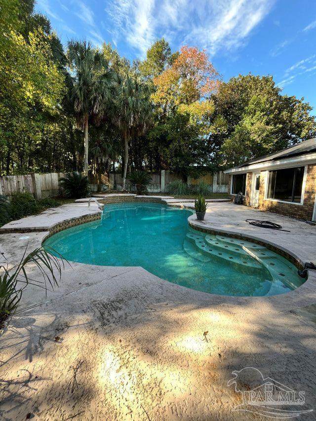 https://bt-photos.global.ssl.fastly.net/pensacola/orig_boomver_1_675785-2.jpg
