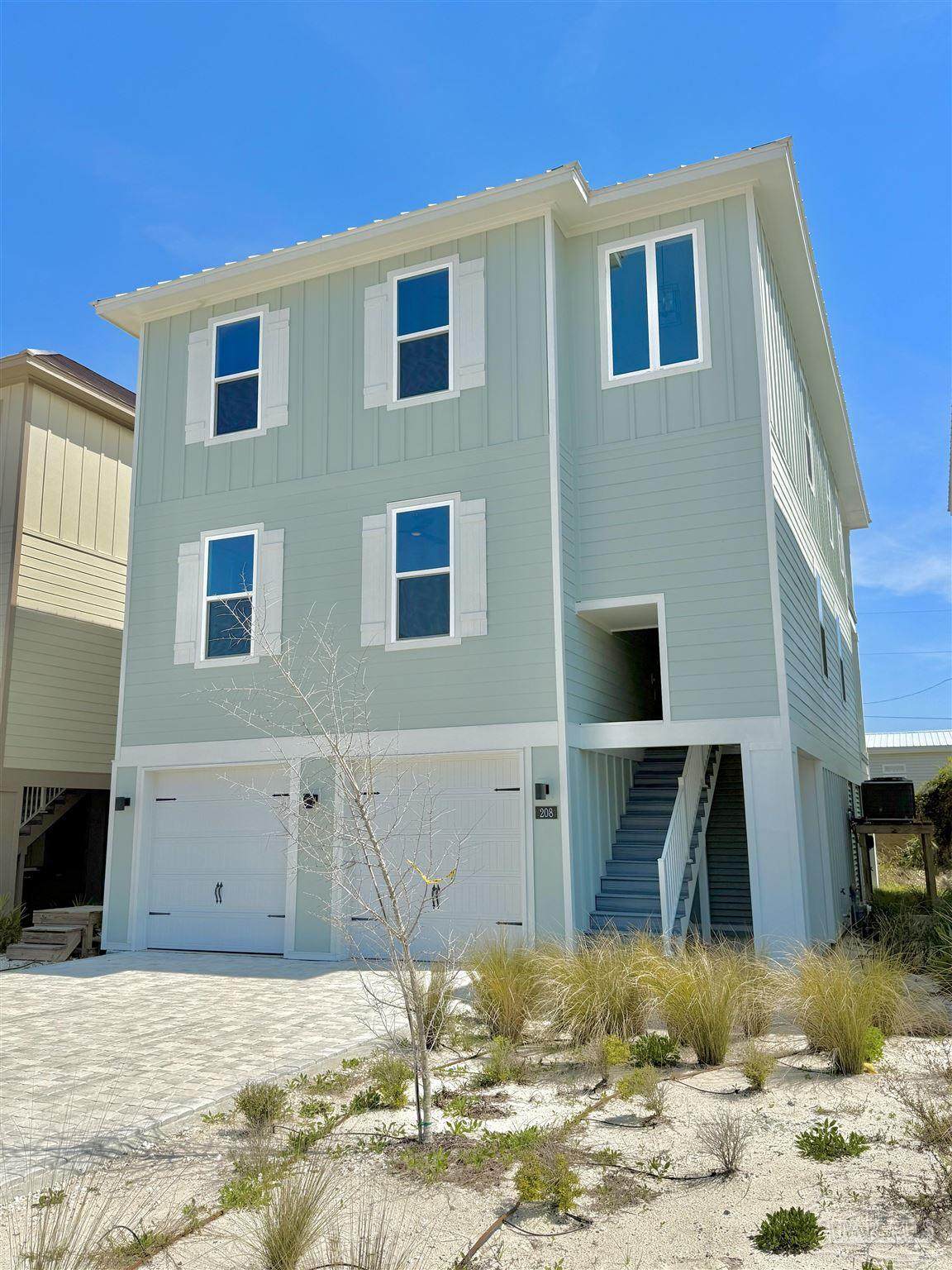 208 Clipper Dr - Photo 1
