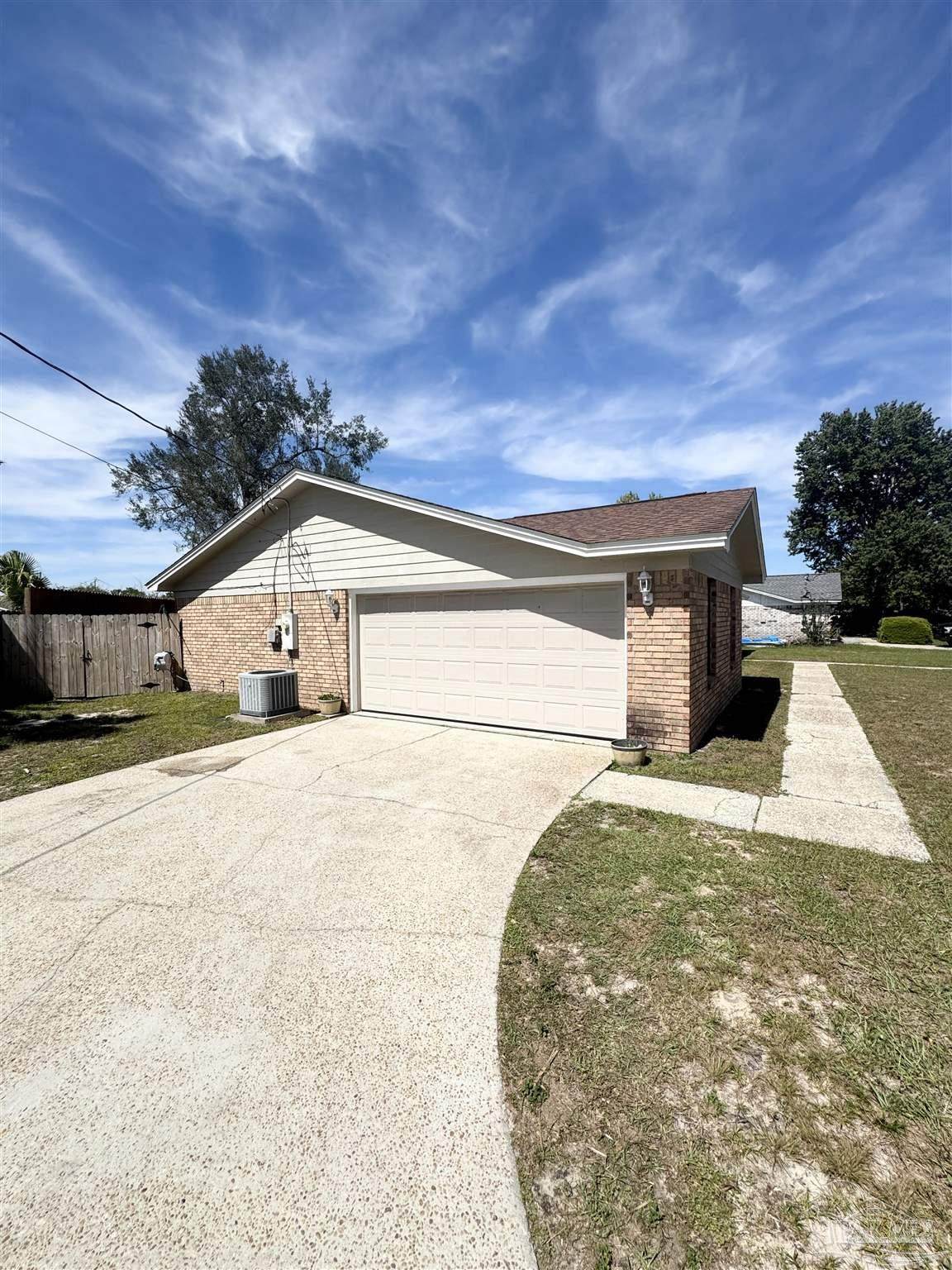 https://bt-photos.global.ssl.fastly.net/pensacola/orig_boomver_1_680534-2.jpg