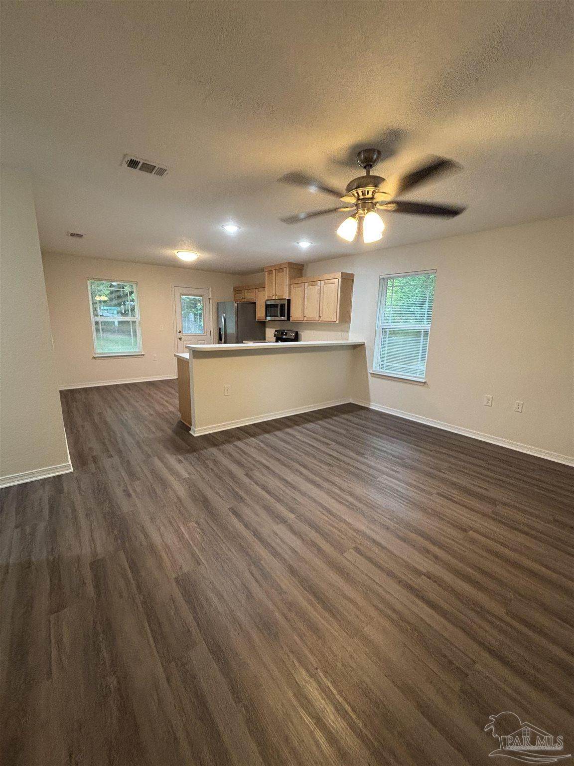 https://bt-photos.global.ssl.fastly.net/pensacola/orig_boomver_1_680739-2.jpg