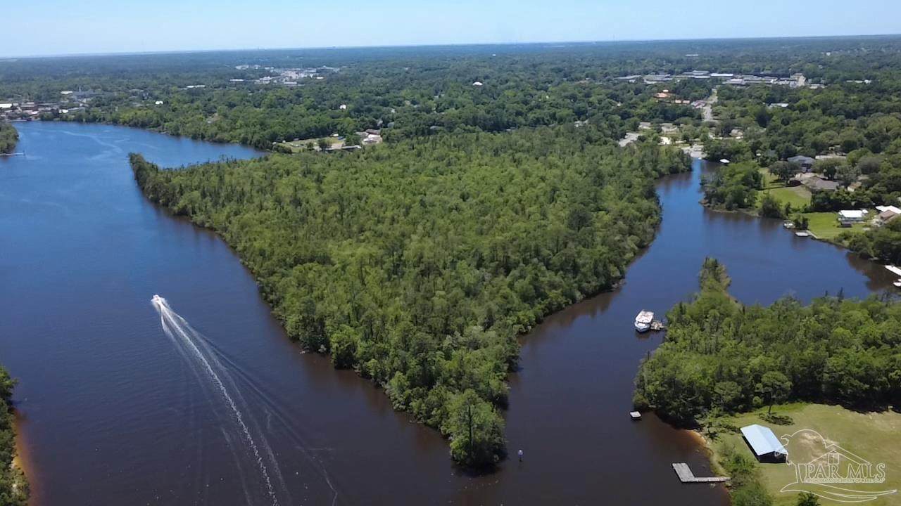 https://bt-photos.global.ssl.fastly.net/pensacola/orig_boomver_1_682356-2.jpg