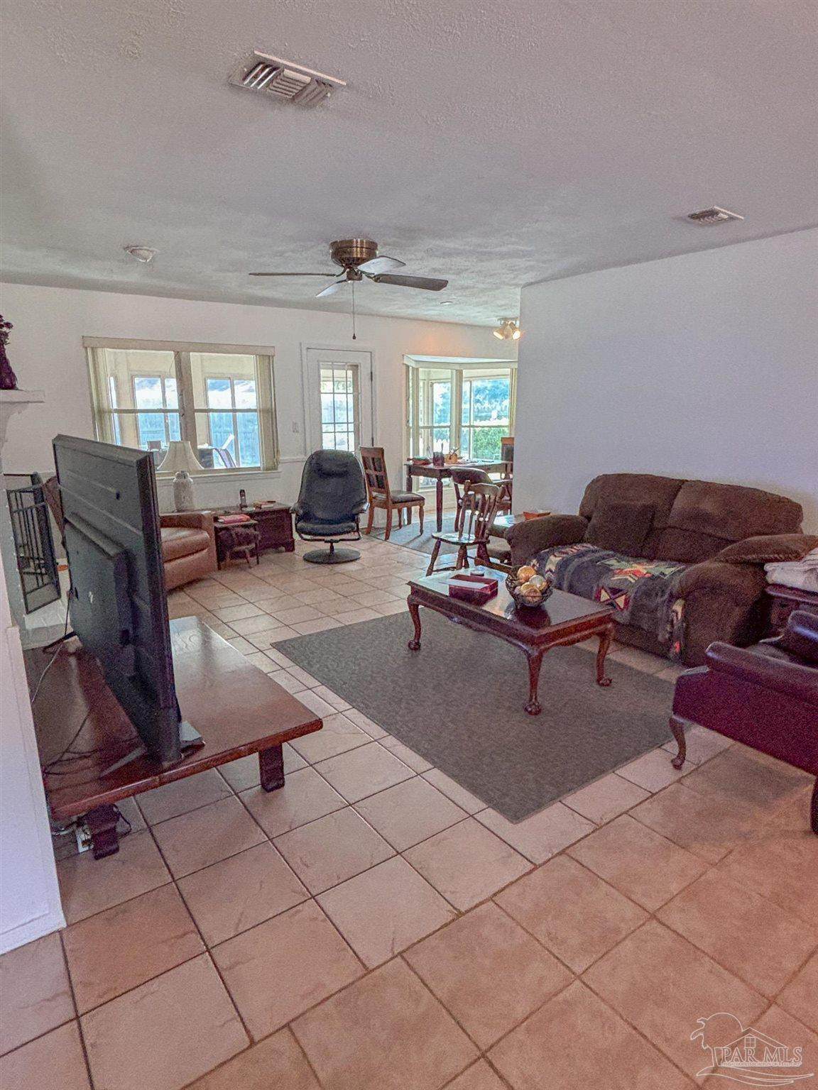 https://bt-photos.global.ssl.fastly.net/pensacola/1280_boomver_1_682444-2.jpg