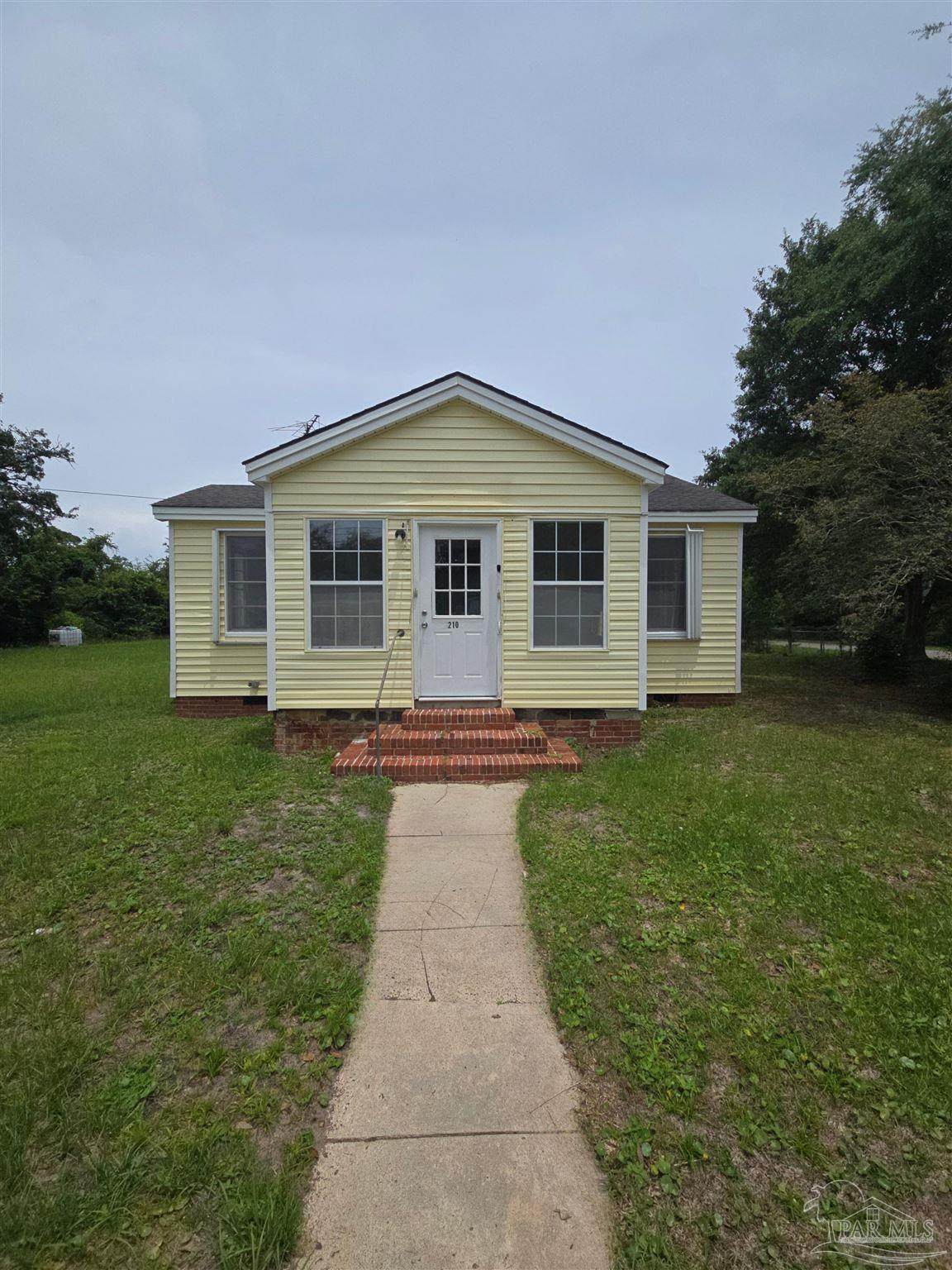 210 2nd St - Photo 1