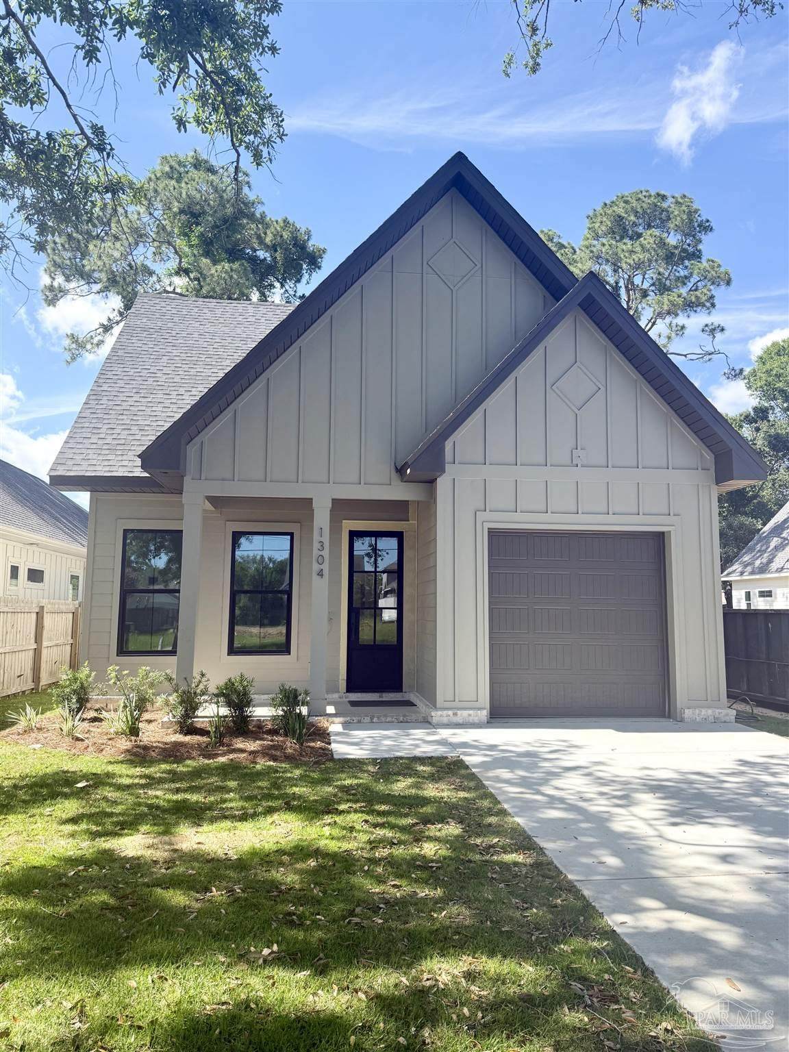 1304 Fisher - Photo 1